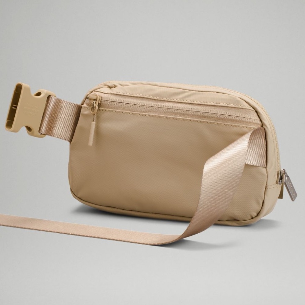 Lululemon Everywhere Belt Bag Extended Strap Trench RARE - Picture 4 of 6